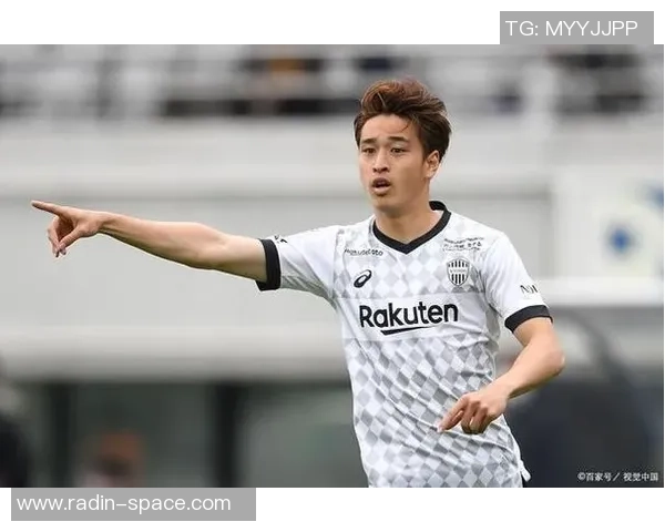 福冈队与千叶市原的激烈对决展现足球魅力与团队精神