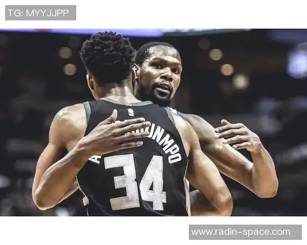 篮网与雄鹿精彩对决直播数据全解析助你了解比赛动态与球员表现