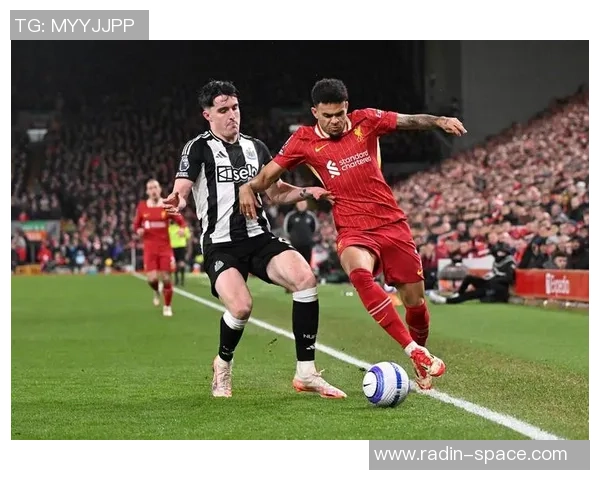 英超激战诺维奇主场迎战强敌利物浦争夺宝贵积分